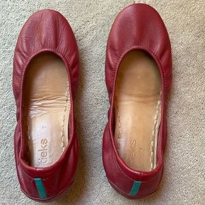 Tieks Red